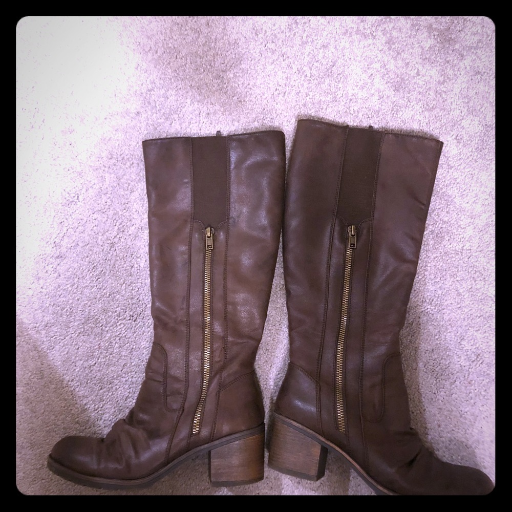 Brown boots!